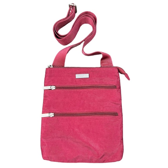 Baggallini Handbags - Baggallini Burgundy/Raspberry Color Crossbody 3-Zipper Bag